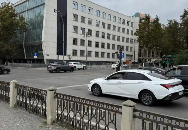 12 m² Obyekt / Ofis Kirayə (aylıq), Nəsimi, Bakı