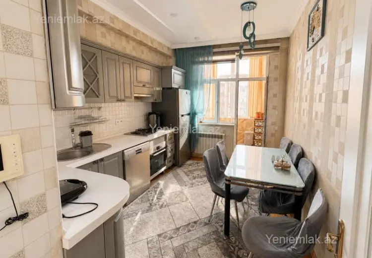 900 AZN - 3 otaqlı mənzil Kirayə (aylıq), Nizami, Bakı