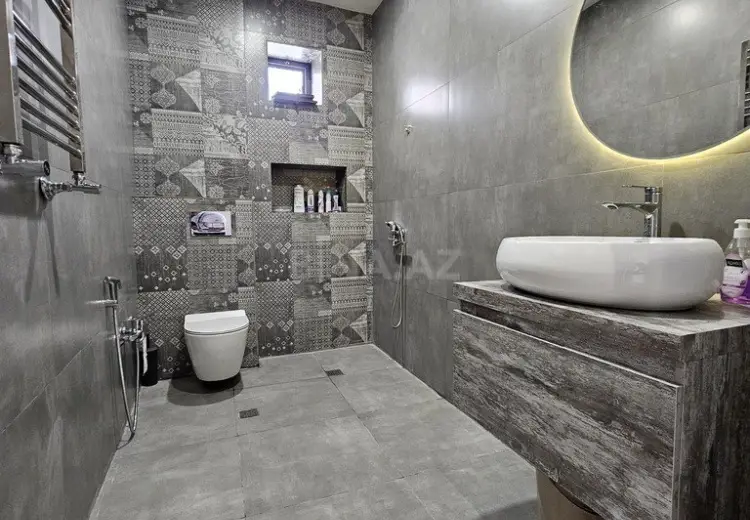 8 otaqlı mənzil Satılır, Səbail, Bakı