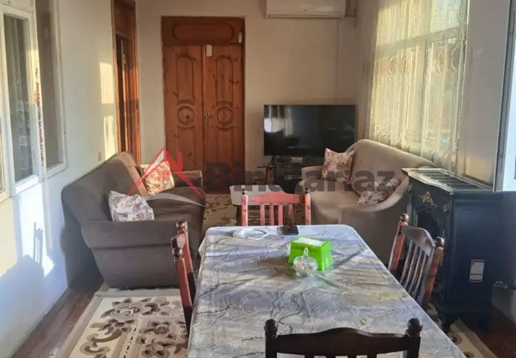 200 AZN - 6 otaqlı mənzil Satılır, Masallı