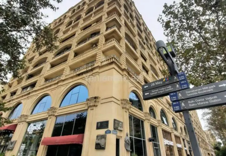 1 400 AZN - 3 otaqlı mənzil Kirayə (aylıq), Səbail, Bakı