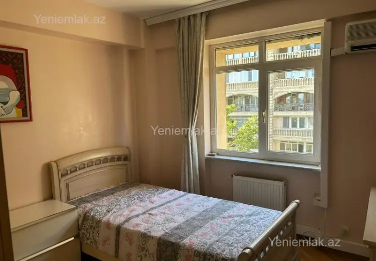 1 400 AZN - 3 otaqlı mənzil Kirayə (aylıq), Səbail, Bakı