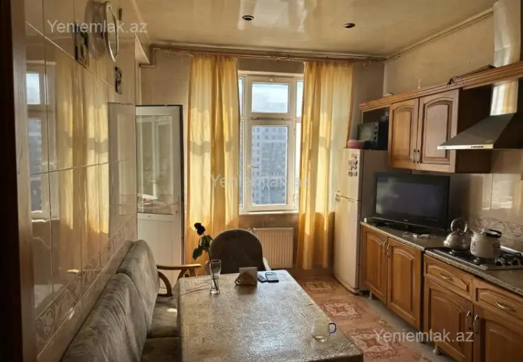 260 000 AZN - 3 otaqlı mənzil Satılır, Badamdar qəs., Səbail, Bakı