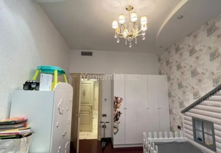 698 000 AZN - 4 otaqlı mənzil Satılır, Səbail, Bakı