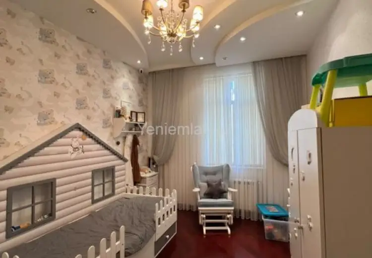 698 000 AZN - 4 otaqlı mənzil Satılır, Səbail, Bakı