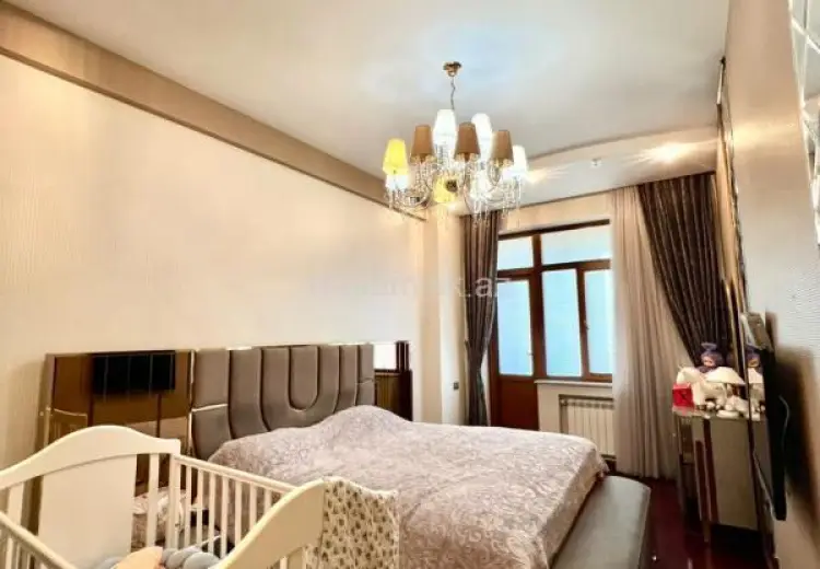 698 000 AZN - 4 otaqlı mənzil Satılır, Səbail, Bakı