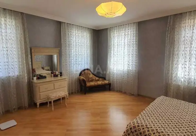 10 otaqlı mənzil Satılır, Novxanı, Abşeron
