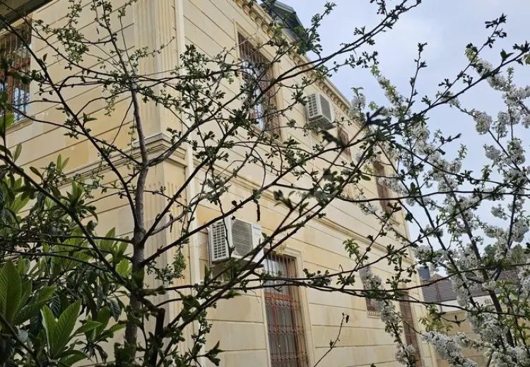 6 otaqlı mənzil Satılır, Badamdar qəs., Səbail, Bakı