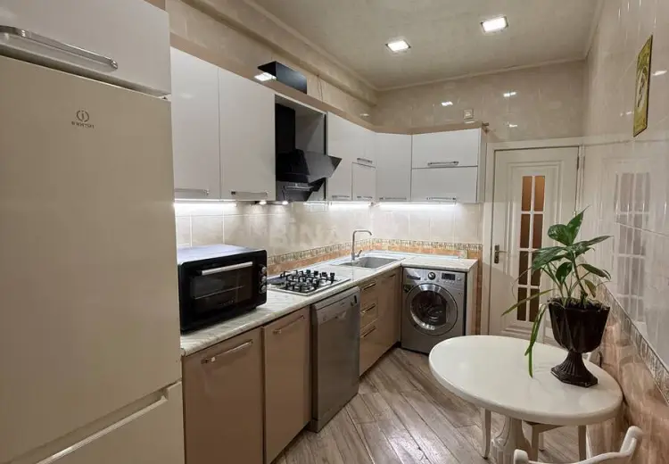 800 AZN - 2 otaqlı mənzil Kirayə (aylıq), 3-cü mikrorayon, Abşeron