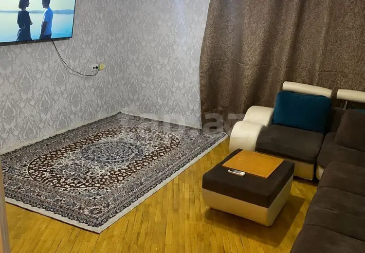 180 AZN - 4 otaqlı mənzil Kirayə (aylıq), Bakı