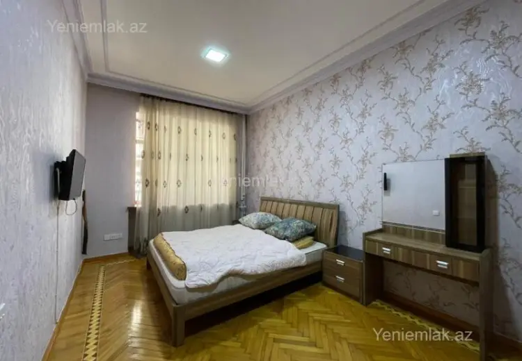 1 300 AZN - 4 otaqlı mənzil Kirayə (aylıq), Səbail, Bakı