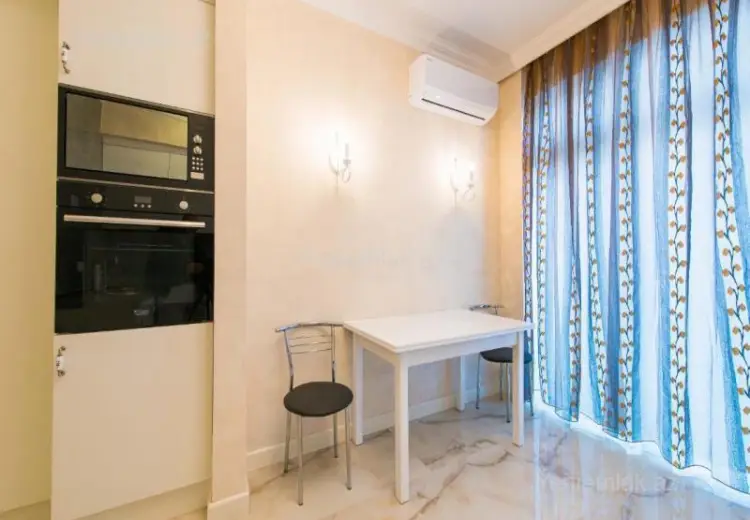 1 100 AZN - 3 otaqlı mənzil Kirayə (aylıq), Yasamal qəs., Yasamal, Bakı