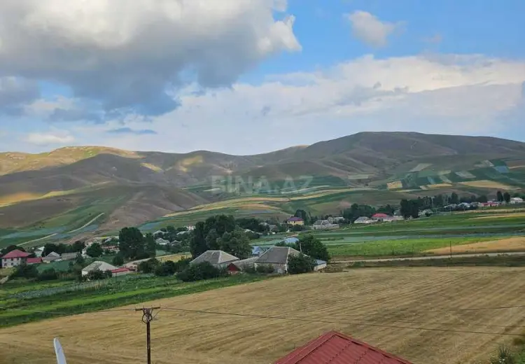 100 000 AZN - 7 otaqlı mənzil Satılır, Gədəbəy