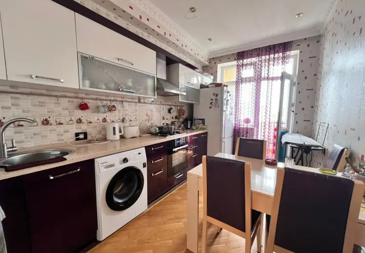 2 otaqlı mənzil Satılır, 8-ci kilometr, Nizami, Bakı