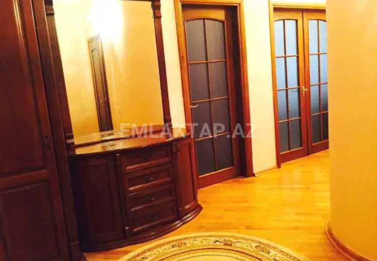 1 200 AZN - 3 otaqlı mənzil Kirayə (aylıq), Nərimanov, Bakı