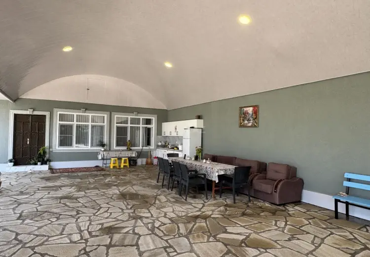 200 AZN - 6 otaqlı mənzil Kirayə (aylıq), Şamaxı