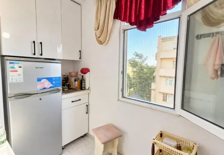 2 otaqlı mənzil Satılır, Nizami, Bakı