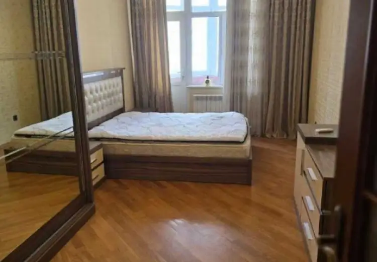 415 000 AZN - 3 otaqlı mənzil Satılır, Yasamal qəs., Nizami, Bakı