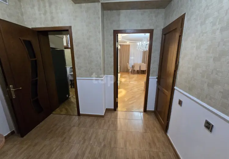 900 AZN - 2 otaqlı mənzil Kirayə (aylıq), Bakı