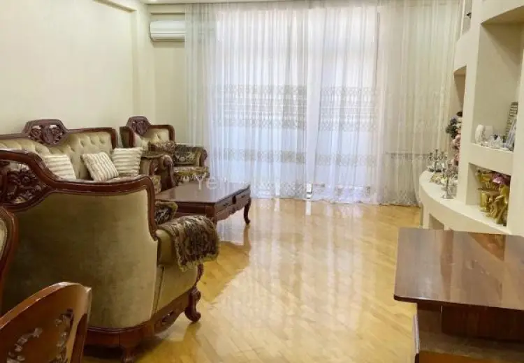 1 300 AZN - 4 otaqlı mənzil Kirayə (aylıq), Yasamal qəs., Yasamal, Bakı