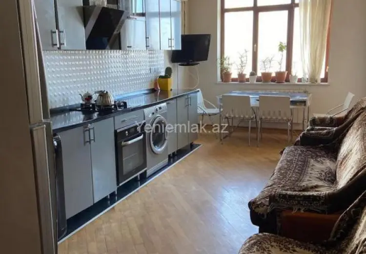 1 300 AZN - 4 otaqlı mənzil Kirayə (aylıq), Yasamal qəs., Yasamal, Bakı