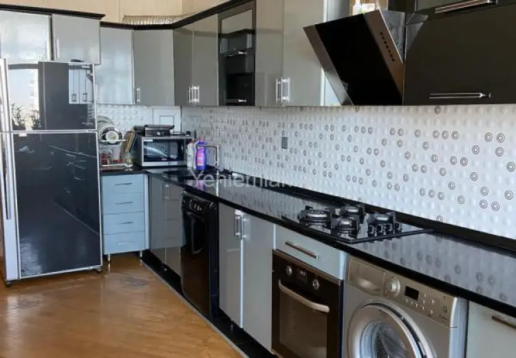 1 300 AZN - 4 otaqlı mənzil Kirayə (aylıq), Yasamal qəs., Yasamal, Bakı
