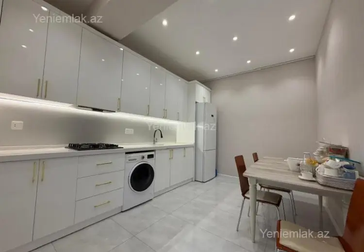 1 300 AZN - 3 otaqlı mənzil Kirayə (aylıq), Nərimanov, Bakı