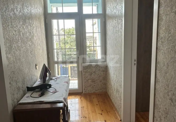 550 AZN - 4 otaqlı mənzil Kirayə (aylıq), Bakı