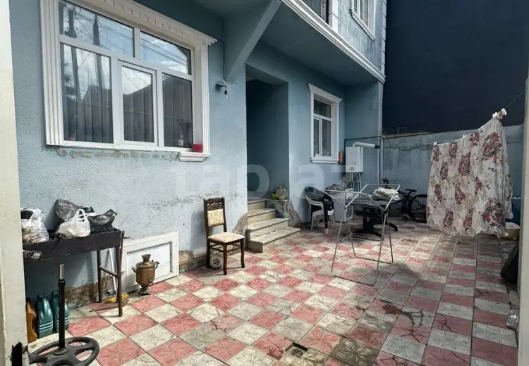 550 AZN - 4 otaqlı mənzil Kirayə (aylıq), Bakı