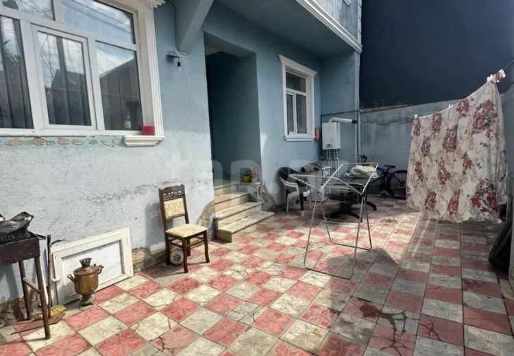 550 AZN - 4 otaqlı mənzil Kirayə (aylıq), Bakı