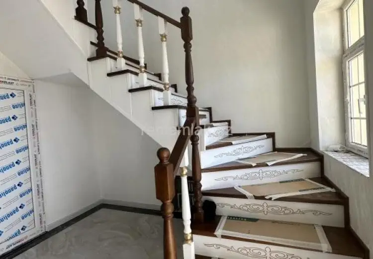 145 000 AZN - 5 otaqlı mənzil Satılır, Saray, Abşeron