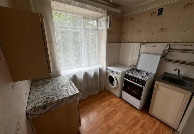 400 AZN - 4 otaqlı mənzil Kirayə (aylıq), Gəncə