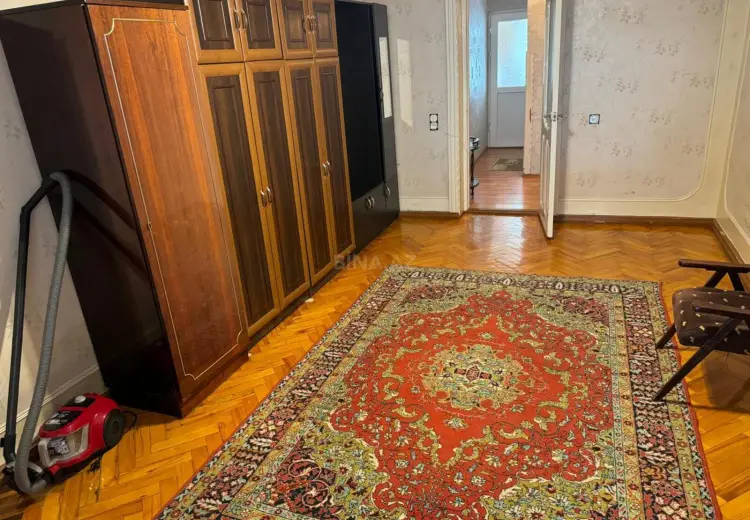 400 AZN - 4 otaqlı mənzil Kirayə (aylıq), Gəncə