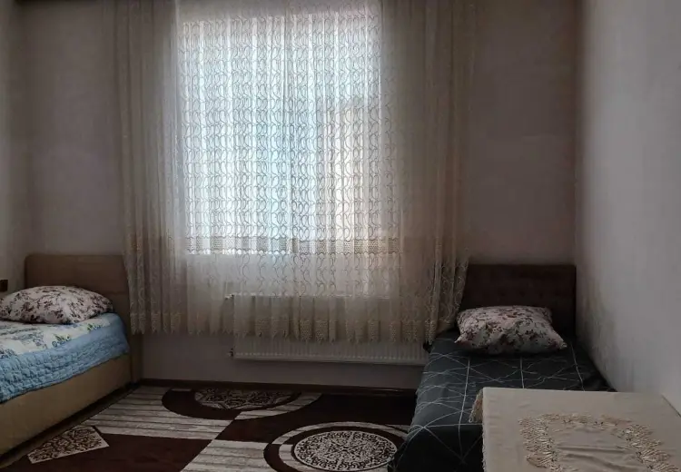 160 AZN - 6 otaqlı mənzil Kirayə (aylıq), Qazax