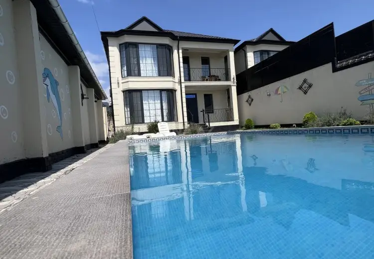 800 AZN - 5 otaqlı mənzil Kirayə (aylıq), Qəbələ