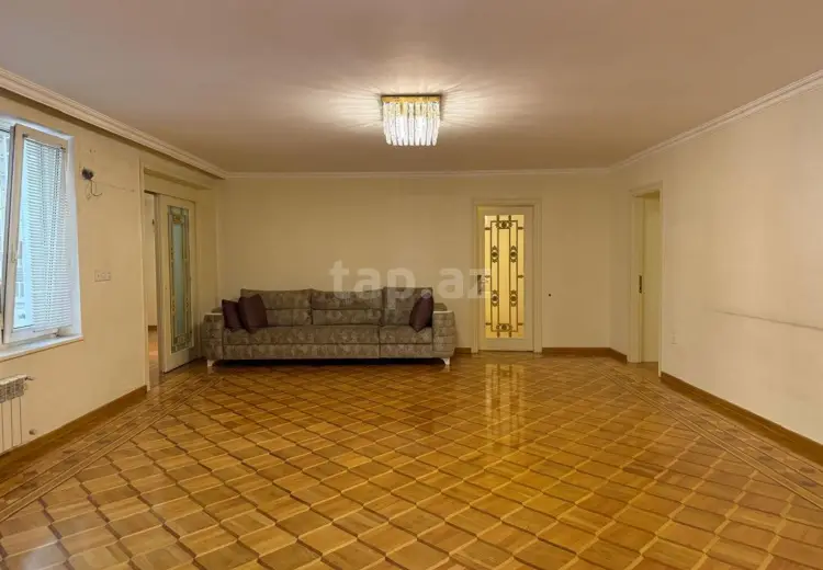 1 000 AZN - 3 otaqlı mənzil Kirayə (aylıq), Bakı