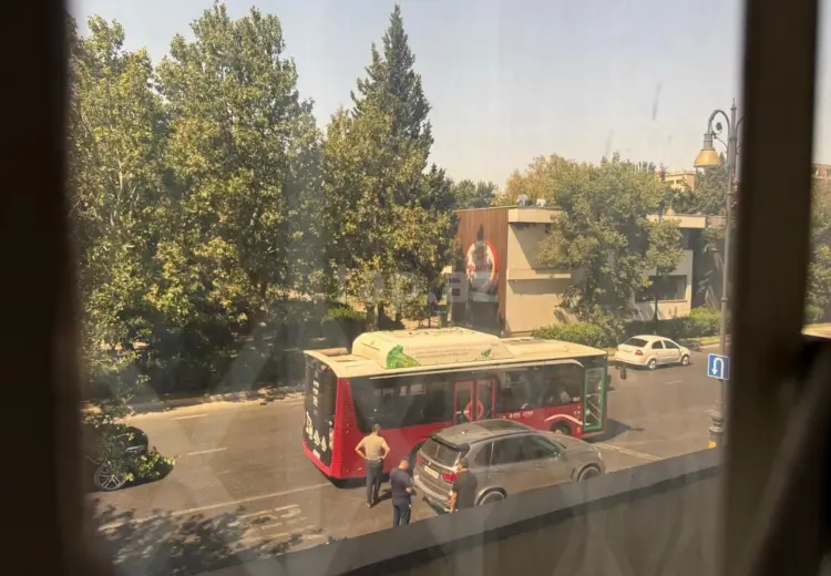 1 000 AZN - 3 otaqlı mənzil Kirayə (aylıq), Bakı