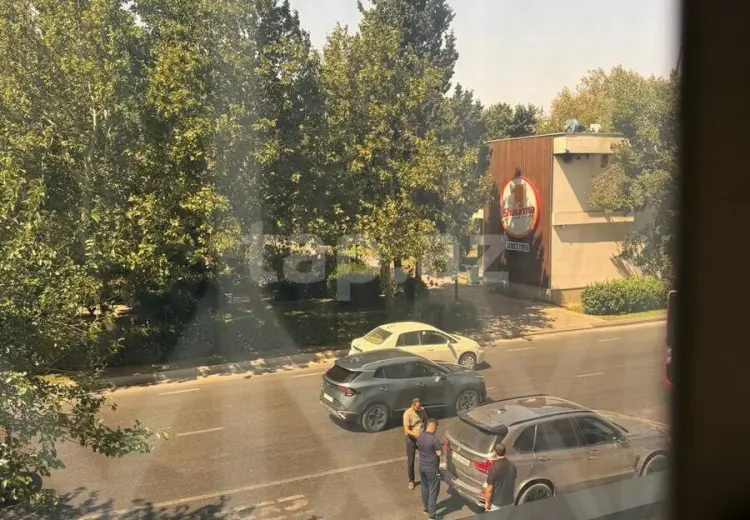 1 000 AZN - 3 otaqlı mənzil Kirayə (aylıq), Bakı
