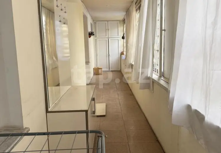 1 000 AZN - 3 otaqlı mənzil Kirayə (aylıq), Bakı
