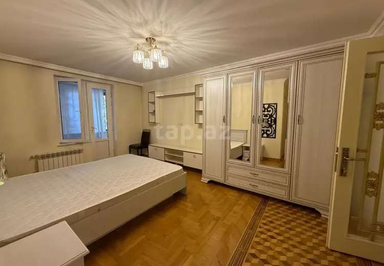 1 000 AZN - 3 otaqlı mənzil Kirayə (aylıq), Bakı