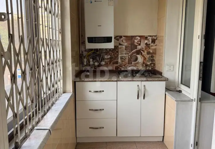 1 000 AZN - 3 otaqlı mənzil Kirayə (aylıq), Bakı