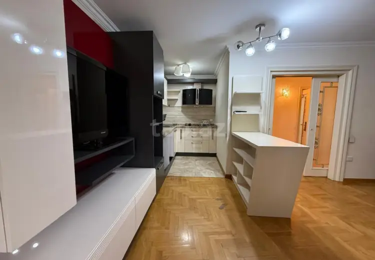 1 000 AZN - 3 otaqlı mənzil Kirayə (aylıq), Bakı