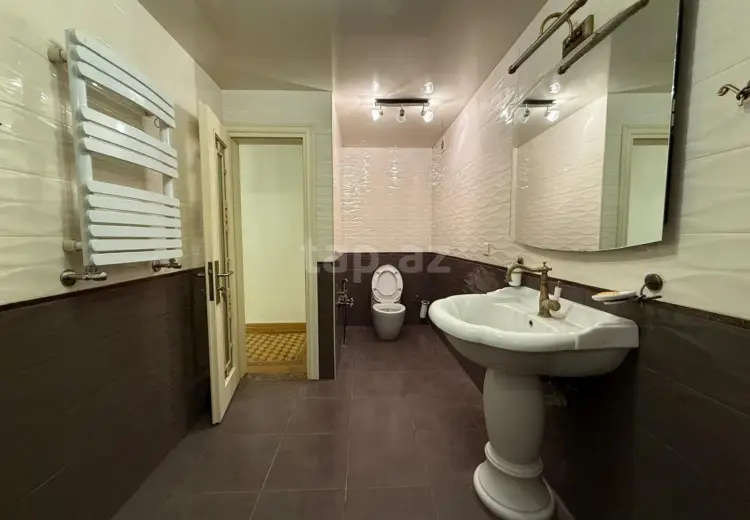 1 000 AZN - 3 otaqlı mənzil Kirayə (aylıq), Bakı