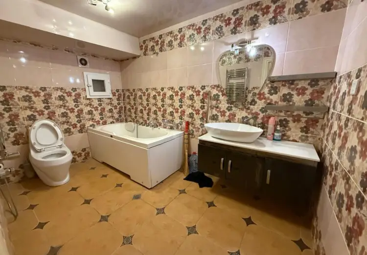 1 000 AZN - 3 otaqlı mənzil Kirayə (aylıq), Bakı