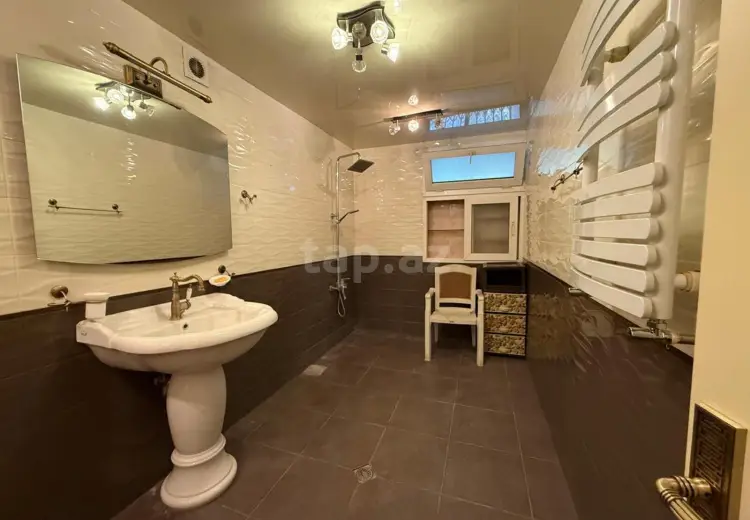 1 000 AZN - 3 otaqlı mənzil Kirayə (aylıq), Bakı