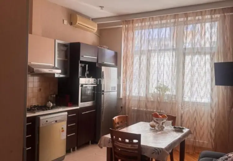 345 000 AZN - 3 otaqlı mənzil Satılır, Yasamal qəs., Yasamal, Bakı