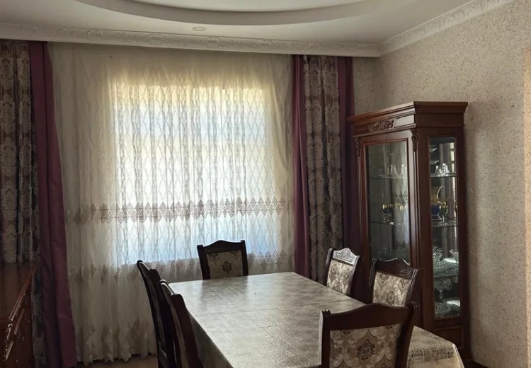 300 000 AZN - 5 otaqlı mənzil Satılır, Xudat