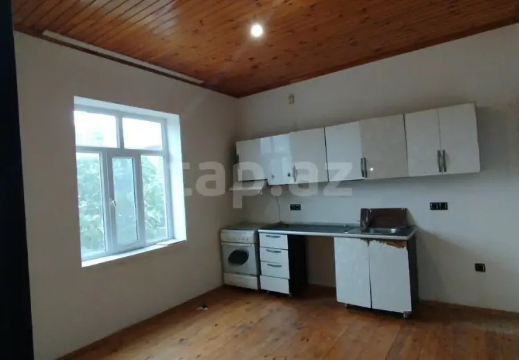 300 AZN - 3 otaqlı mənzil Kirayə (aylıq), Bakı