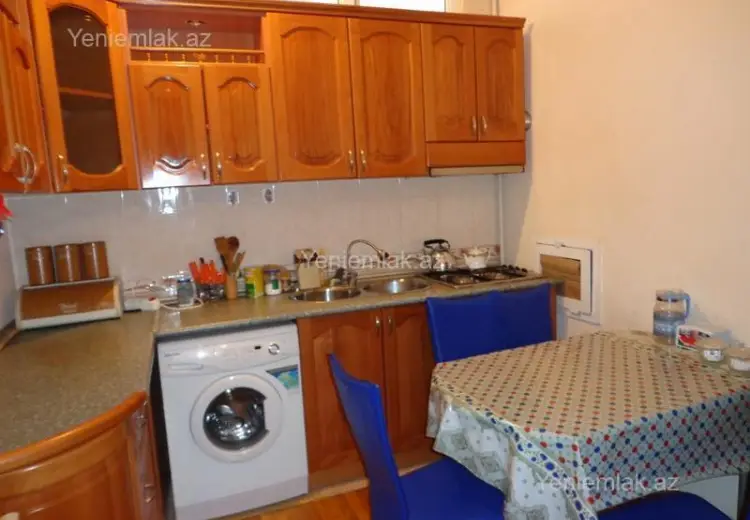 1 000 AZN - 3 otaqlı mənzil Kirayə (aylıq), Montin qəs., Nərimanov, Bakı