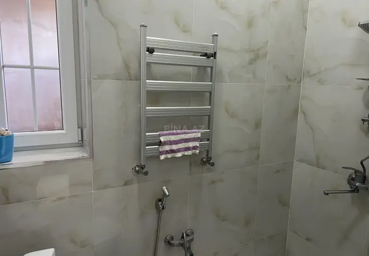 280 000 AZN - 8 otaqlı mənzil Satılır, Gəncə